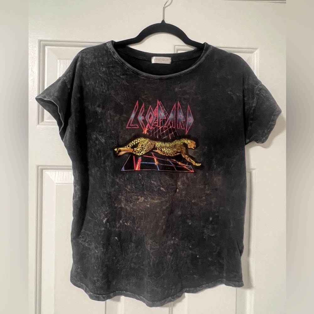 Vestique LEOPARD t-shirt VGUC